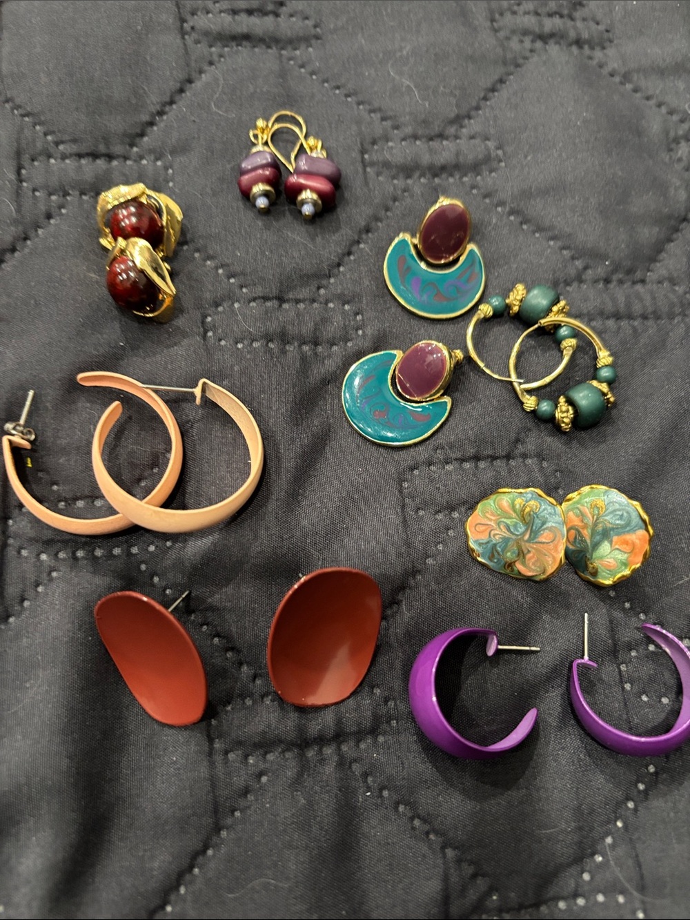 Vintage set of earrings for all ages🌻